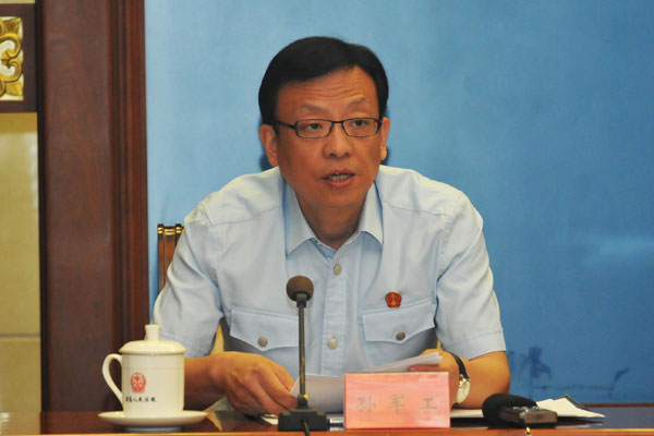 昆明最高法：实施立案登记制改革立案难得到彻底根除