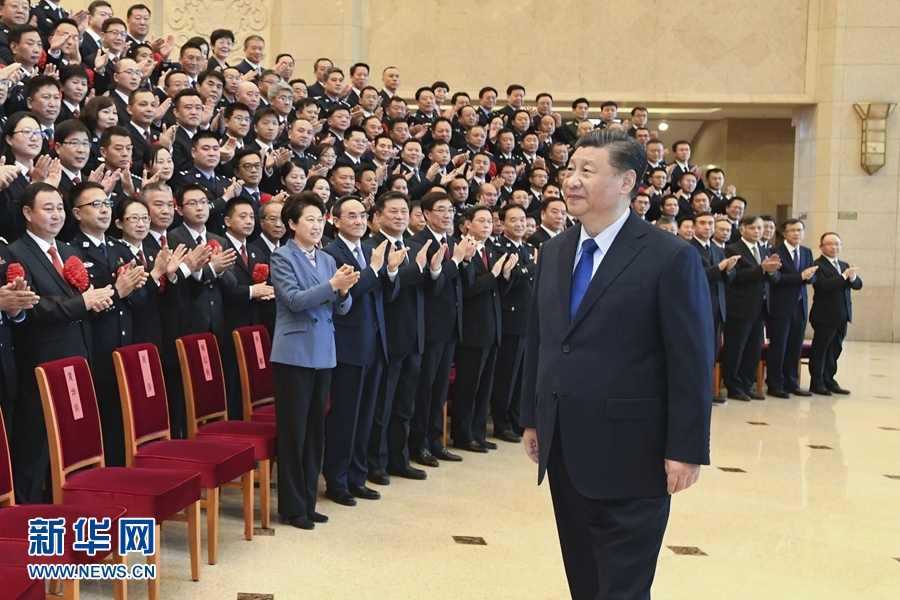 昆明习近平会见全国扫黑除恶专项斗争总结表彰大会代表